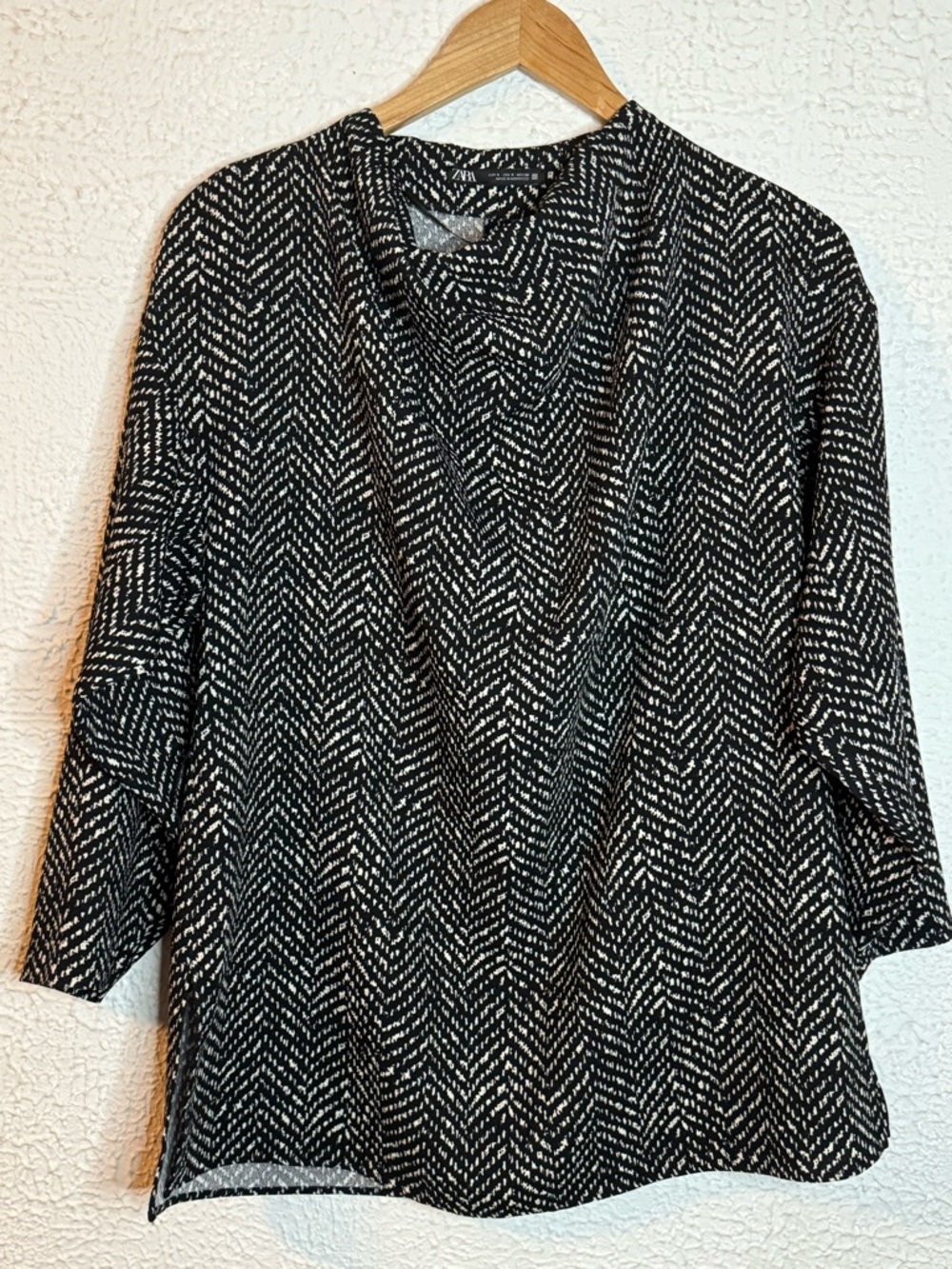 Zara Black and White Textured Blouse